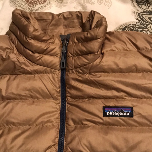 Men’s Large new Patagonia jacket - Picture 3 of 5